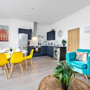  Apartment Queens Mile 1 With Free Parking By My Getaways